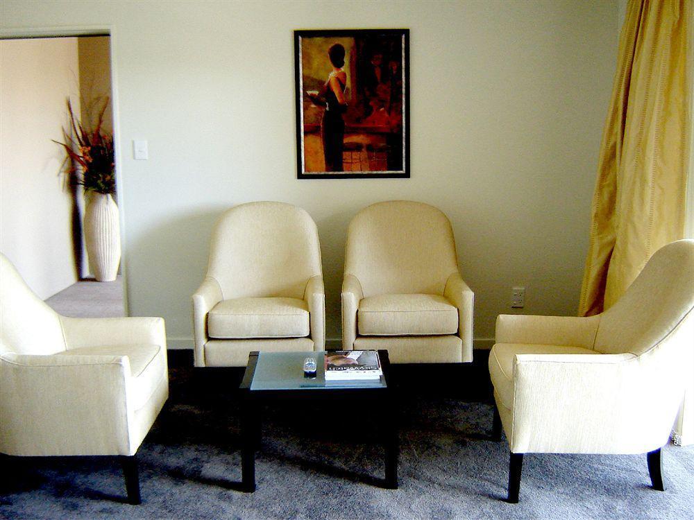 Salerno Motel Apartments Christchurch Luaran gambar A living room