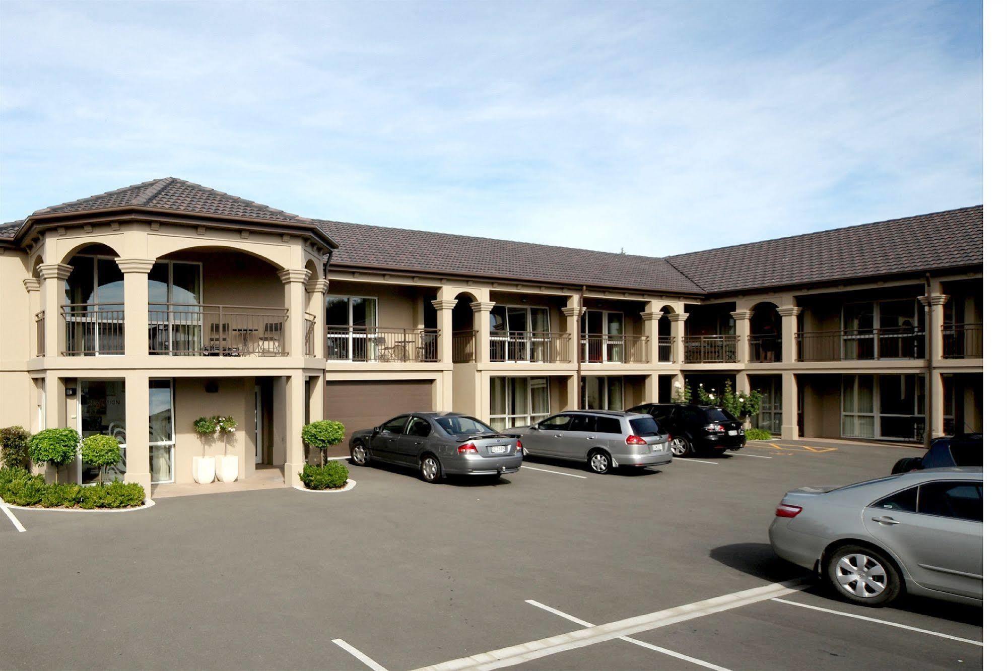 Salerno Motel Apartments Christchurch Luaran gambar The Inn at the Opera