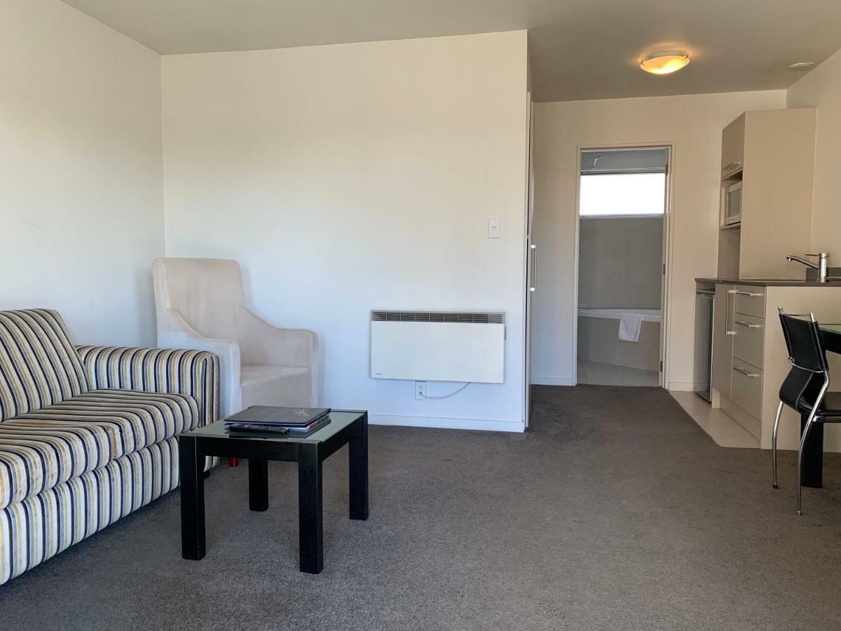 Salerno Motel Apartments Christchurch Luaran gambar A typical studio apartment