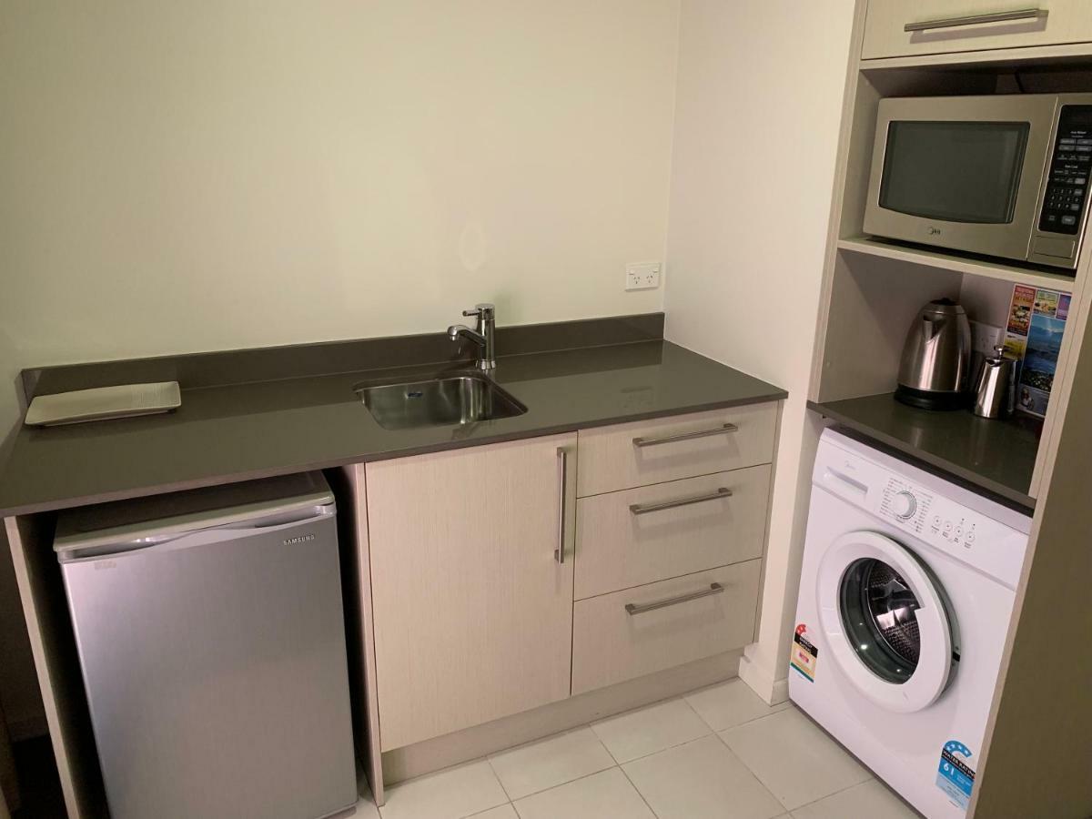 Salerno Motel Apartments Christchurch Luaran gambar A kitchenette in a student apartment