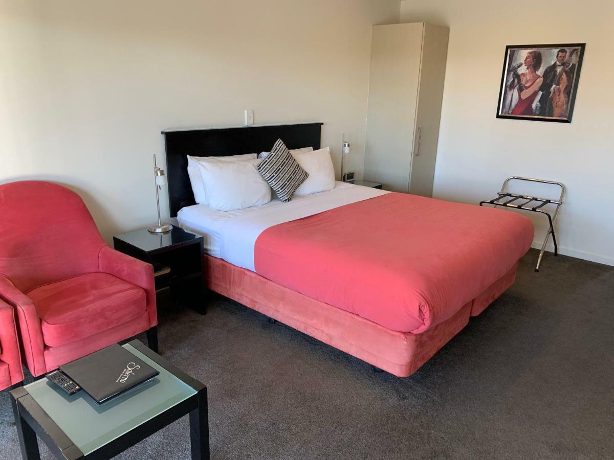 Salerno Motel Apartments Christchurch Luaran gambar A room at the hotel